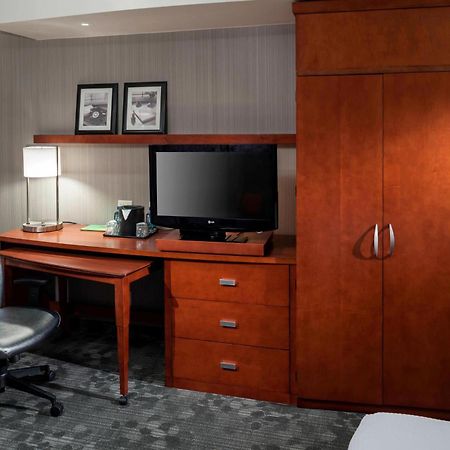 Отель Courtyard By Marriott Seattle Керкленд Экстерьер фото