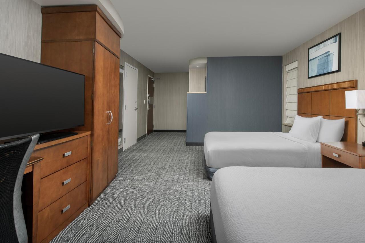 Отель Courtyard By Marriott Seattle Керкленд Экстерьер фото