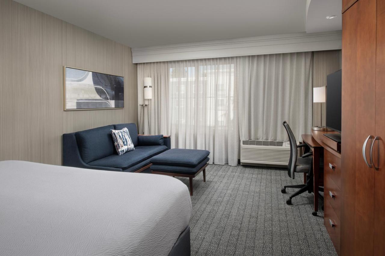 Отель Courtyard By Marriott Seattle Керкленд Экстерьер фото