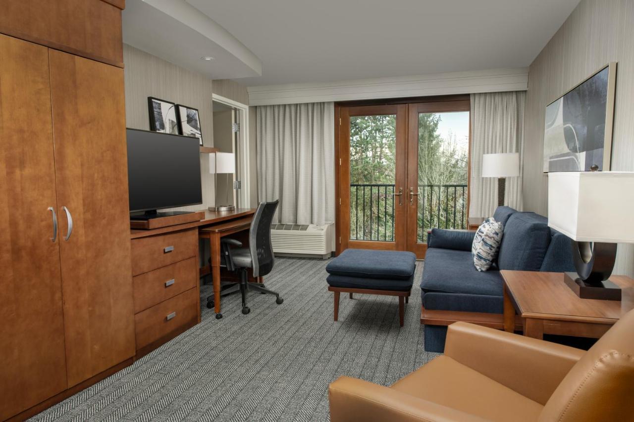 Отель Courtyard By Marriott Seattle Керкленд Экстерьер фото
