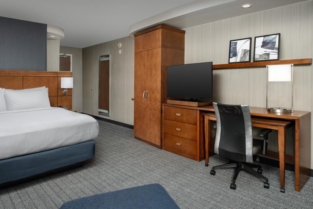 Отель Courtyard By Marriott Seattle Керкленд Экстерьер фото