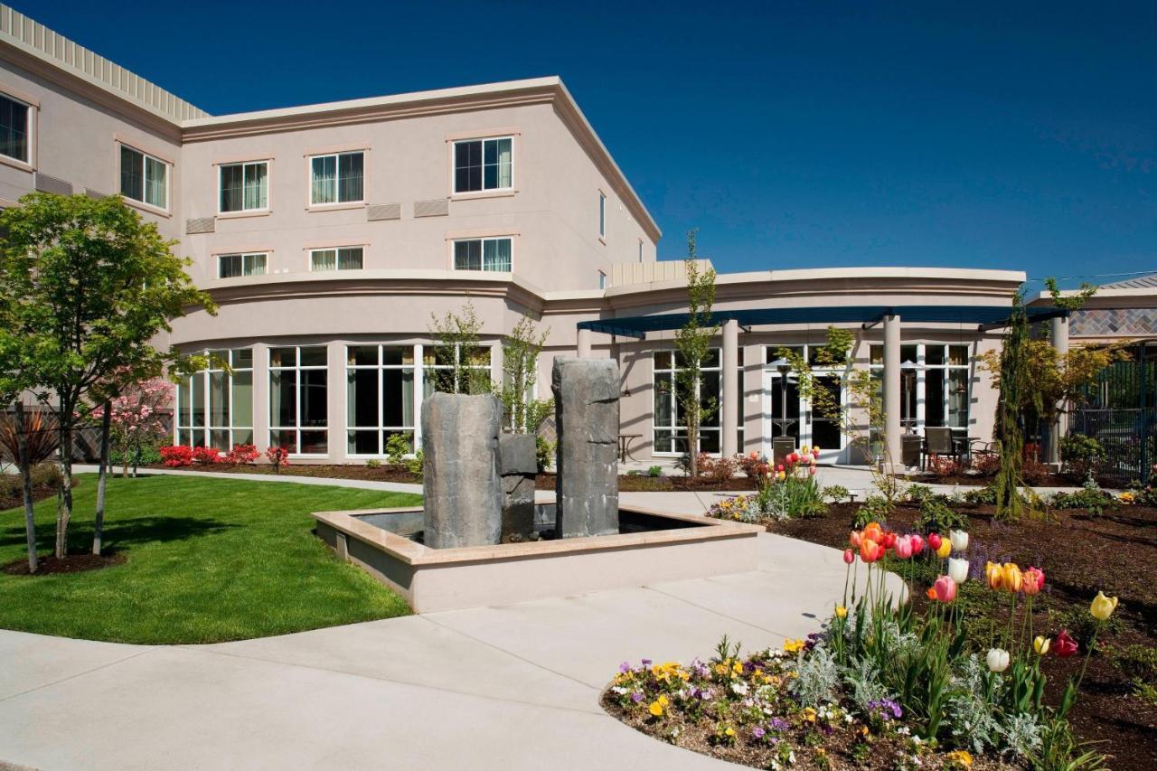 Отель Courtyard By Marriott Seattle Керкленд Экстерьер фото