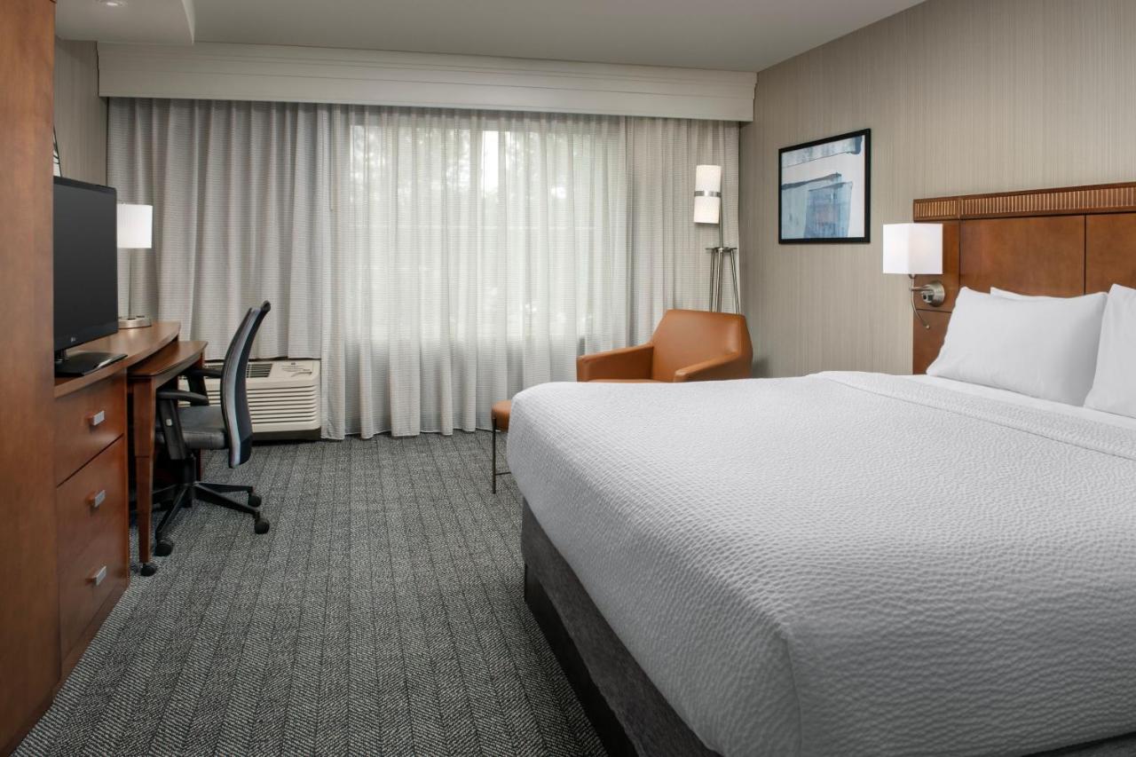 Отель Courtyard By Marriott Seattle Керкленд Экстерьер фото