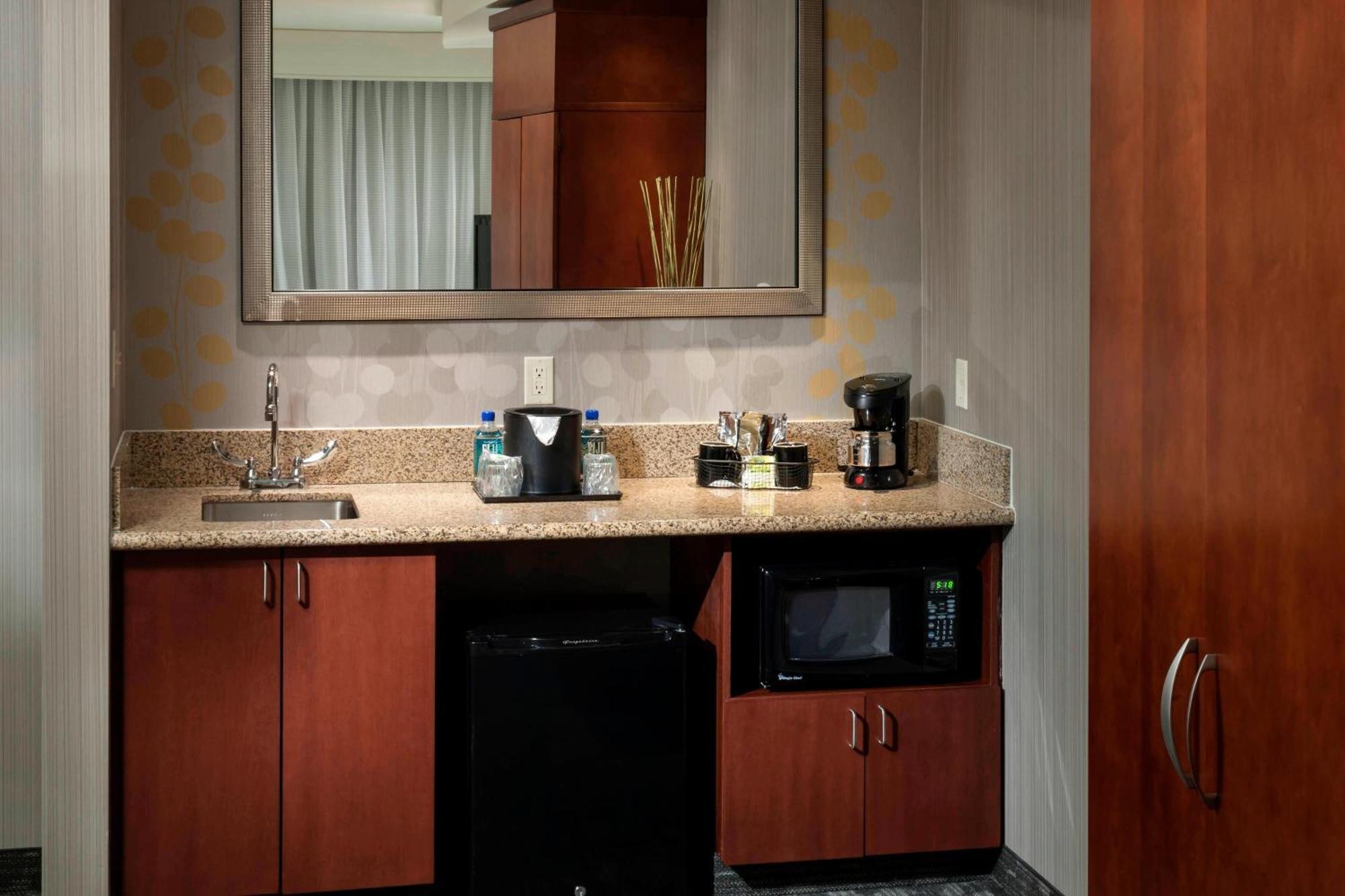 Отель Courtyard By Marriott Seattle Керкленд Экстерьер фото
