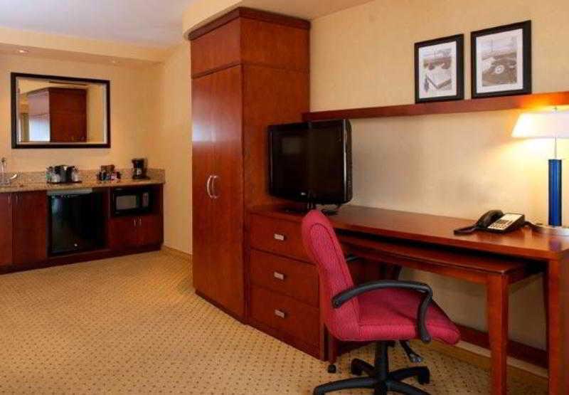 Отель Courtyard By Marriott Seattle Керкленд Номер фото