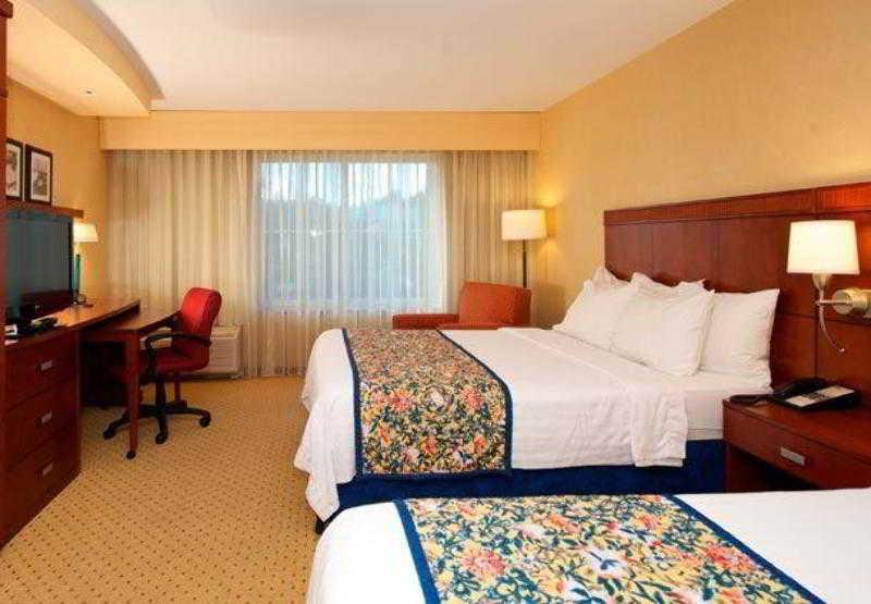 Отель Courtyard By Marriott Seattle Керкленд Номер фото